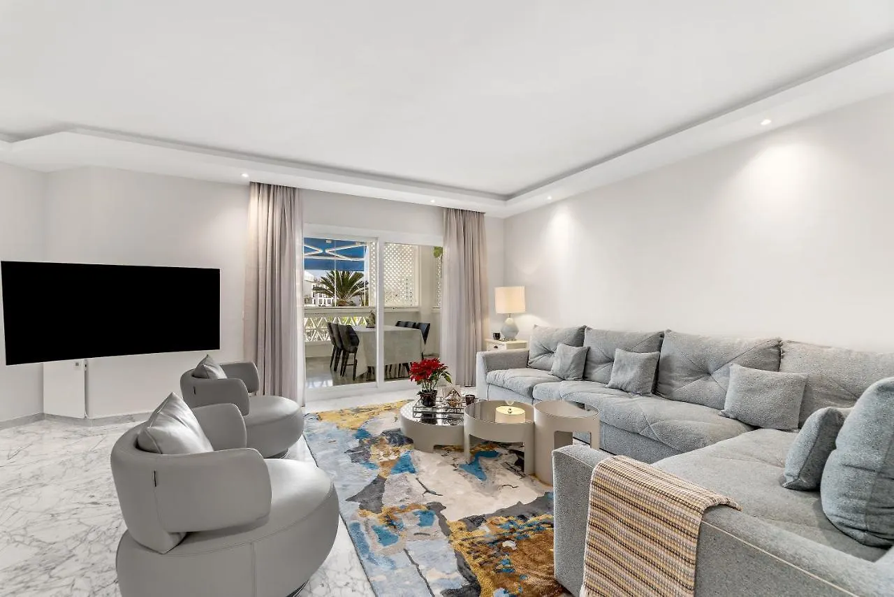 Modern And Large Apartment In The Heart Of Puerto Banus Marbellac 0*,  Espagne